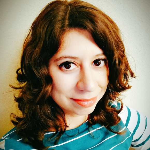 Meet your Posher, Alicia! - Picture 1 of 1